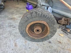 14X3.5 REAR TIRE – 56410013 3800 Nilfisk-Advance Rider Floor Scrubber sweeper