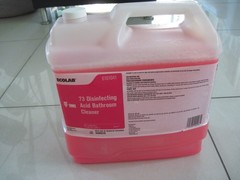 ECOLAB 6101041 73 Disinfecting Acid Bathroom Cleaner 2.5 US Gallon