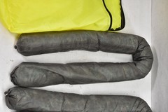 Stardust Quick Response II Spill Kit Absorbent Pads Socks Bag Clean Up Set