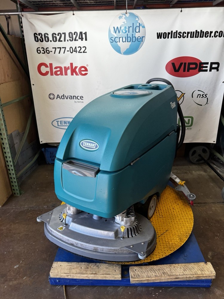 Tennant T500e Walk-Behind Floor Scrubber 32”/24V NewBattery SN1221 Low Hours 272