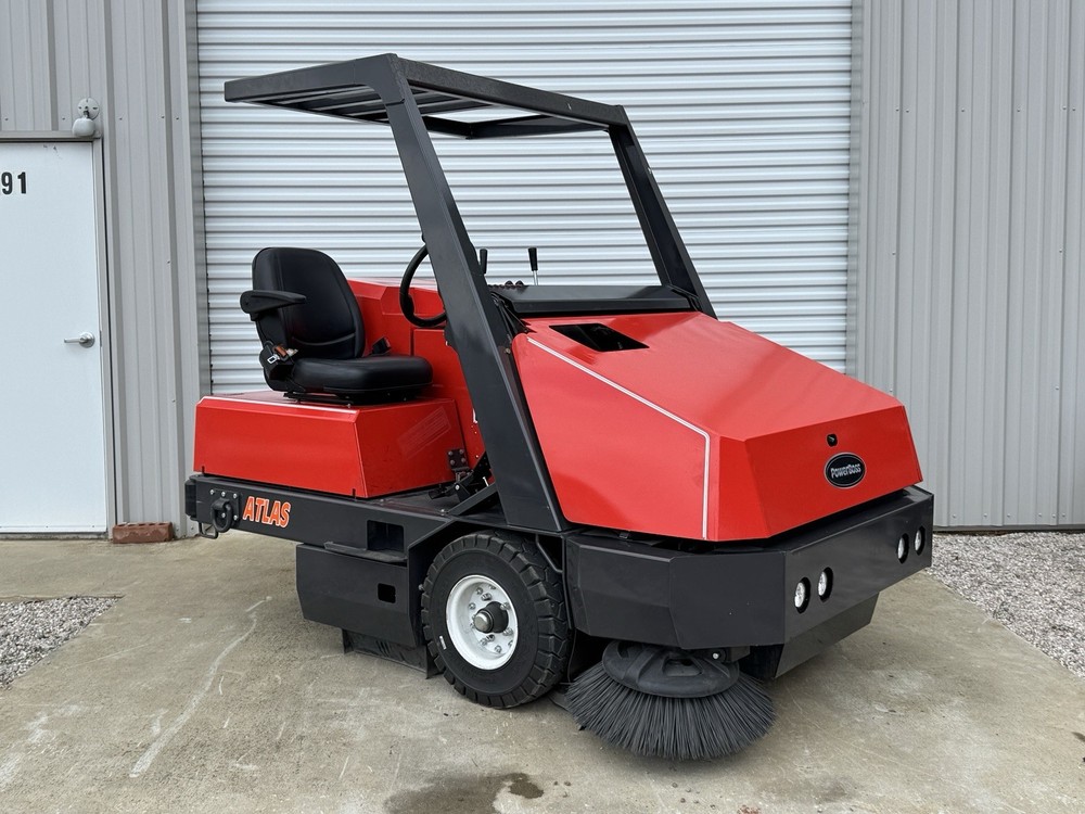 PowerBoss Atlas PB620LP Industrial Floor Sweeper. 157 hours