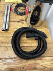 Dayton 4Z663E Wet/Dry Vacuum 120V 6 Gallon NIB