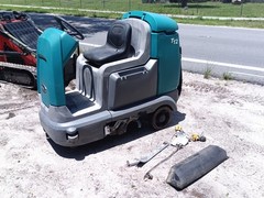 2019 – Tennant T12 Floor Scrubber Sweeper Cleaner – For Parts – T-12