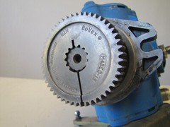 Advance Nilfisk 56304113 Triple Gear Pump & 56304112 Hydraulic Piston Pump Main