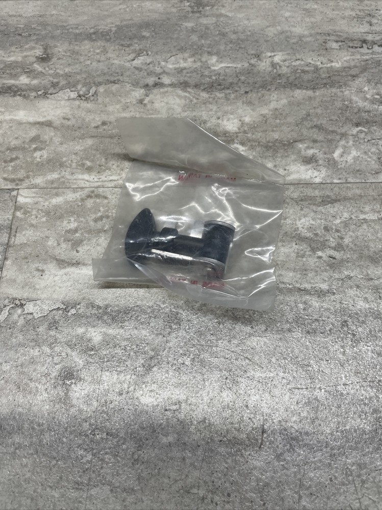 Tennant 9000860 VR Latch For AC Cover, Single Latch Only, New