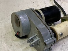 NILFISK ADVANCE ADVENGER 3210D DECK HEIGHT ACTUATOR 172-8921 36V 6A 900-0100