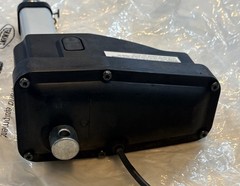 TENNANT 367483 (Rep By 4029008) ACTUATOR 12VDC, 04.5STRK. For 4300 ATLV.