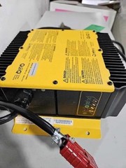 2020 Tennant T7 32″ Disk Micro Rider Floor Scrubber – Open to Offers!