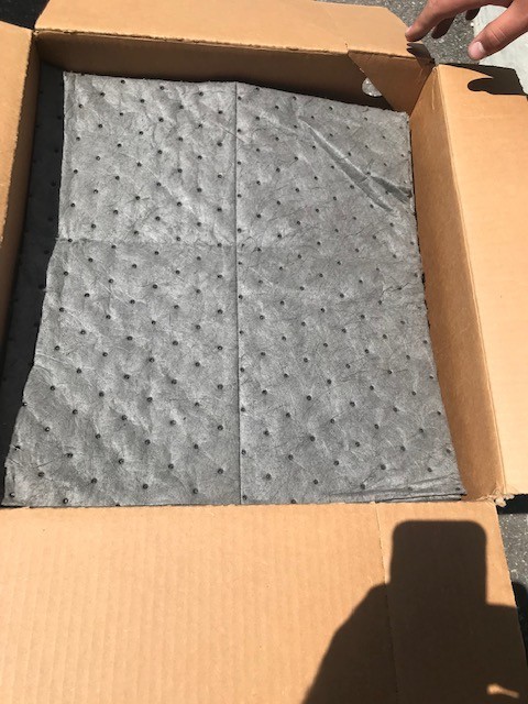 (QTY 99) Spilfyter DB-75 16″ x 18″ Universal Gray Double-Weight Absorbent Pad