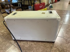Dri Eaz Dehumidifier CMC 100 Model F391. Legend Brands In Very Good Condition