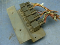 5 BANK BOSCH 0 332 209 150 RELAY PULL FROM ADVANCE CAPTOR 4800