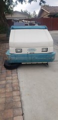 Tennant 6500 Ride-On Sweeper/Vacuum w/blower attach. Great condition.