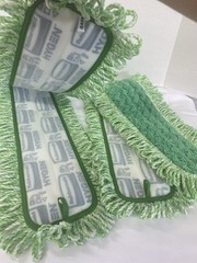 2- 36″ Rubbermaid Hygen Dry Dusting Microfiber Mop Heads with Fringe in Green