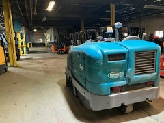 2019 Tennant S30 Sweeper 1450 hours