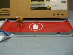 Plastics Recycling sign Rubbermaid COMMERCIAL Products 1961586 Red 33 Gallon