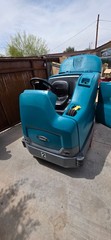 Tennant T17 ec-H2O Industrial Floor Scrubber – Tested & Working + Charger