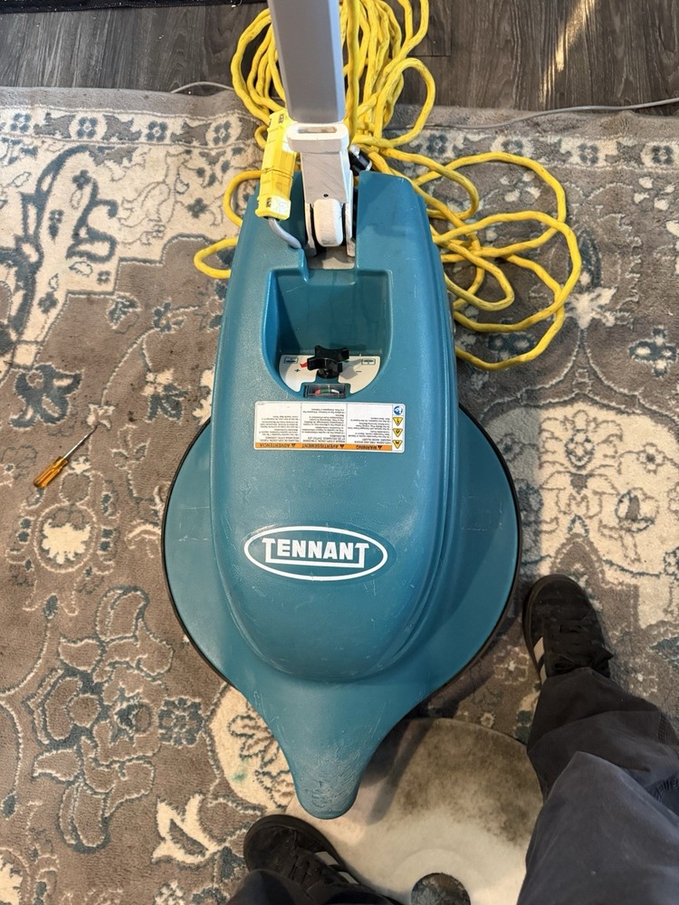 Tennant Floor Burnished 2370 Commercial Floor Great Condition