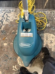 Tennant Floor Burnished 2370 Commercial Floor Great Condition