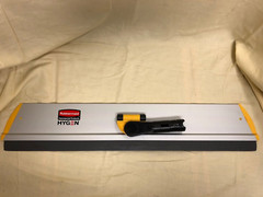 Rubbermaid Q570 Hygen 24 Quick-Connect Single Sided Squeegee Frame