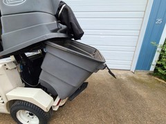 Tennant ATLV 4300 Litter Vacuum Parking Lot Sweeper 647 HRS Kubota Diesel