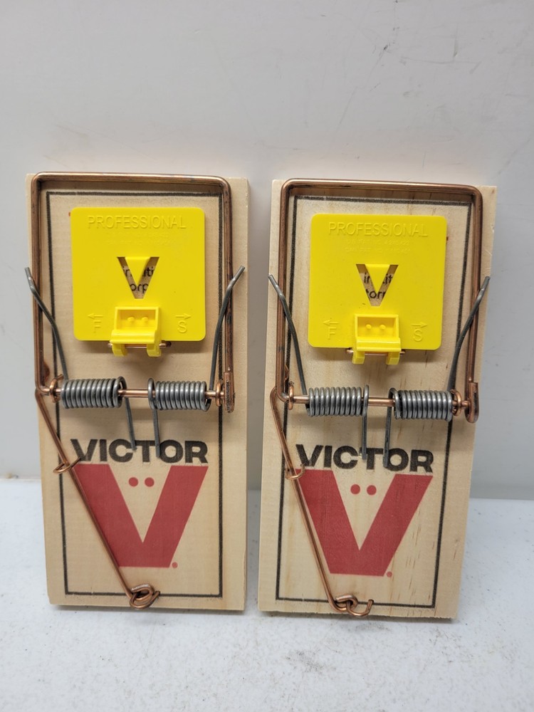 2 Pack Victor Wood Heavy Duty Rat Traps Easy Set Quick Catch M326 PRO