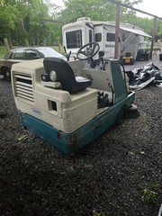 Tennant 6400 “LP Gas ” Ride On Parking lot Sweeper .