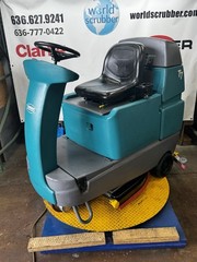 Tennant T7 RideOn Floor Scrubber 32” 09/17 Low Hours 513 Stock#1250