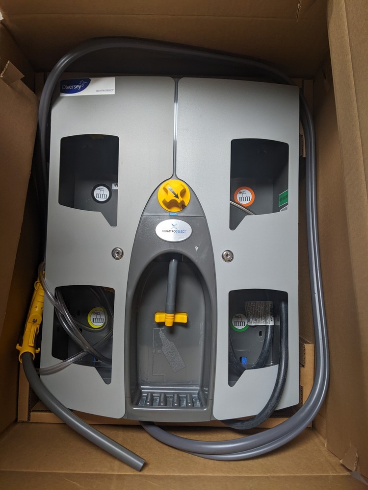 Diversey D3764735, J-Fill Quattro Select Airgap Chemical Mixing Dispenser