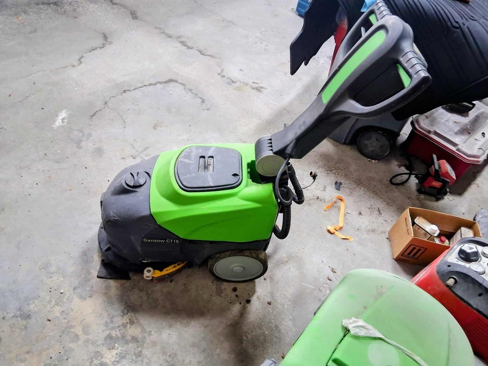 IPC Eagle CT15B35 14 inch Battery Powered Automatic Floor Scrubber