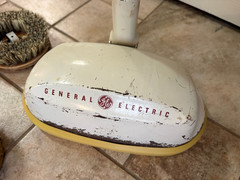 Vintage GE Twin Brush Scrubber Model P11FP1 w/ 4 Brushes (1950’s) Working