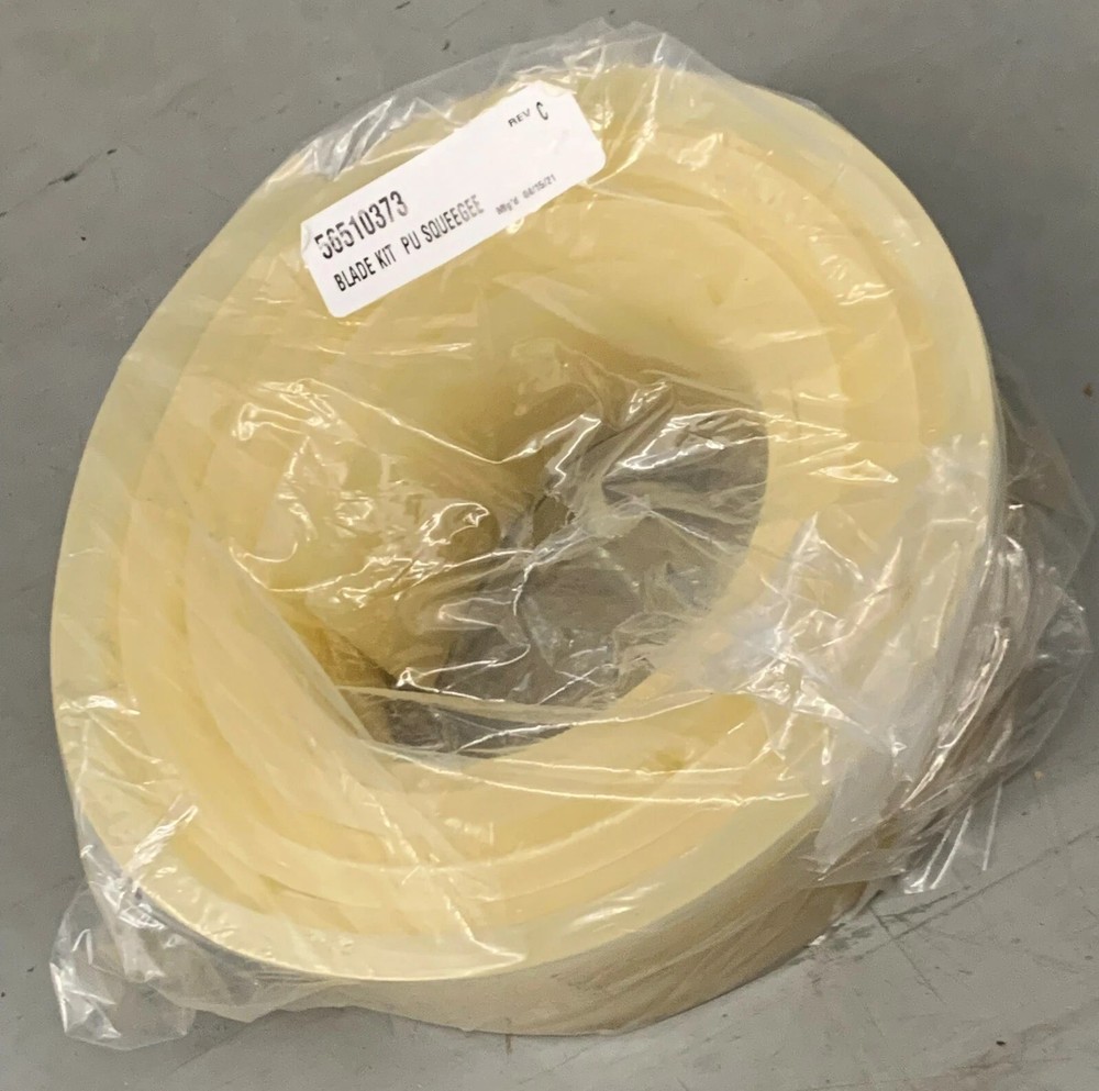 FLOOR RIDER SCRUBBER CHINA 56510373 SQUEEGEE BLADE URETHANE NILFISK CS7000 NEW