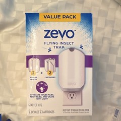ZEVO Flying Insect Trap Starter Value Pack 2 Plug-Ins 2 Cartridges + 2 Refills