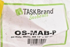 TaskBrand – Oil-Only Absorbent Mat (OS-MAB-P) Oil Pads 15″ x 28″ White 100PADS