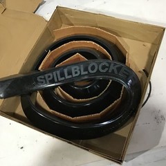 Pig PLR204-BK SpillBlocker Barrier Dike, Black, 4 In