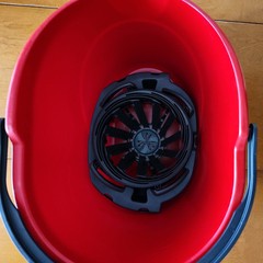 QuickWring Bucket, 2.5 Gallon Mop Bucket with Red Wringer