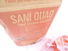 Case of 125 2oz. Individual Packets of Super San Quad Food Service Sanitizer