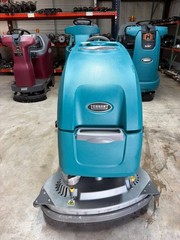 Tennant T500e 32″ Dual Disk Walk-Behind Floor Scrubber Cleaner | 545 Hrs