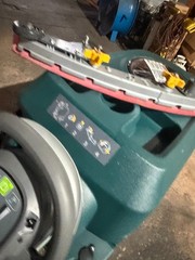 Tennant T500 32″ walk behind Floor Scrubber 24V ONLY 1 Hours 06/2025 demo unit