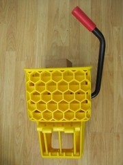Tough Guy 5KDE9 Side Press Mop Wringer, Yellow Polypropylene, 32 oz Capacity