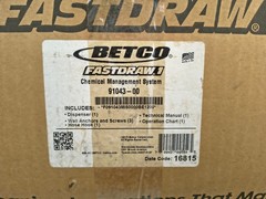 Betco FASTDRAW 1 Action Gap Chemical Management Dispenser 91043-00