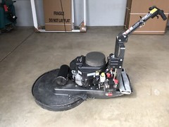 Pioneer Eclipse 420BU 28″ Propane Floor Buffer. Low hours