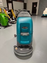 Tennant T300e 20″ Walk-Behind Scrubber 10871800