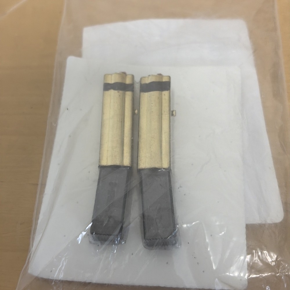 2 Ametek Carbon Brushes 833474-50 / Assembly Lamb Motor 119-414-00THIS Now A 2