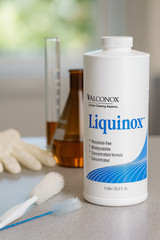 Liquinox Detergent Concentrated Anionic for Manual and Ultrasonic Cleaning 1 Qt