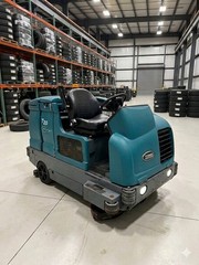 2017 Tennant T20 /LPG Powered/ Touch screen Pro-Panel/ Ride On Scrubber/Sweeper