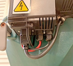 Nobles Speed Scrub ecoH20 HF2-V4-TN 24-20 Batteries, Key & Squeegee Not Included