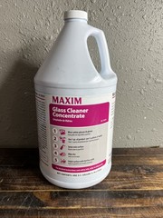 Maxim QC 5020 Glass Cleaner Concentrate 1 Gallon Ammonia-Free Floral Scent