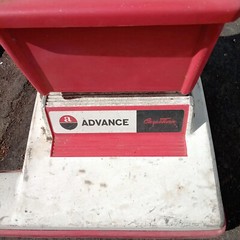 Advance Floor Machine Carpet Model HC-100 Upright – Yes Wors or for parts