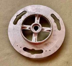 Nobles/Tennant automatic floor scrubbers Pad Holder Drive Part # 606335
