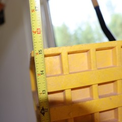 Rubbermaid Commercial 8 3/4 Gal Yellow Side Press Mop Bucket And Wringer
